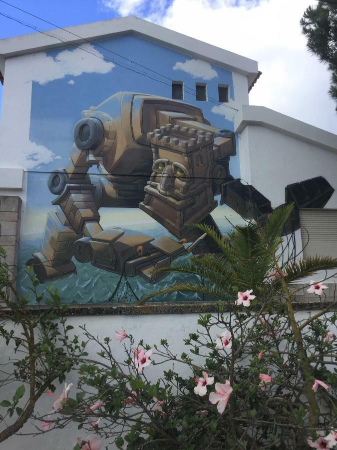 Urban Art 라고스 외부 사진
